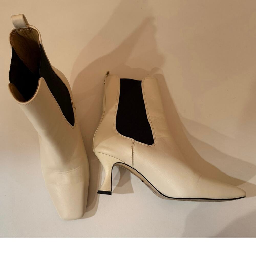Sam Edelman Ivory Lani Square Toe Chelsea Boots 9